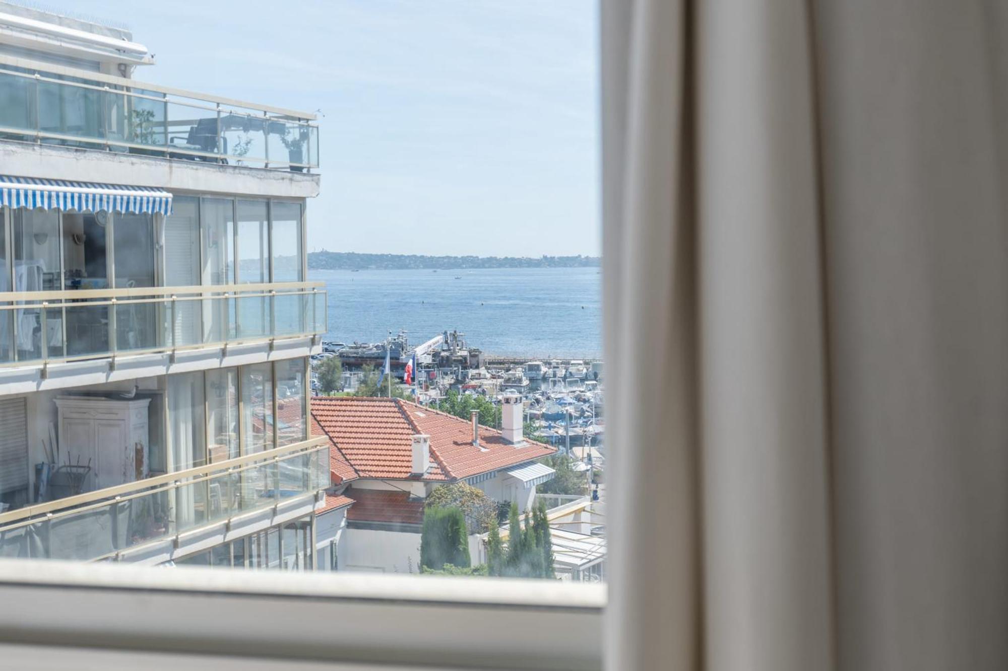 2-br Rooftop In Palm 2-min Walk To Beaches * Cannes