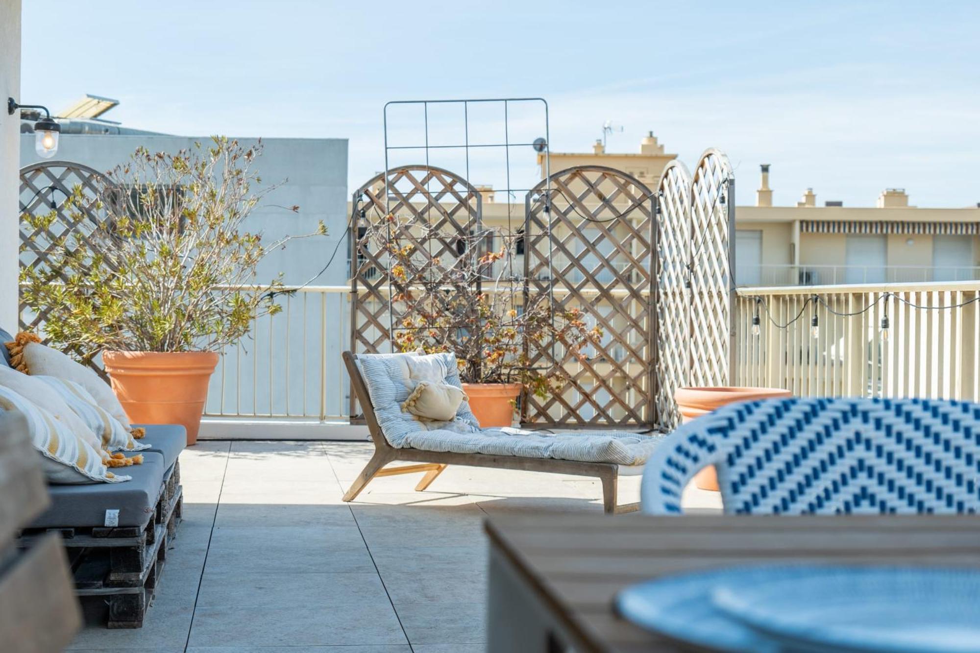 2-br Rooftop In Palm 2-min Walk To Beaches Appartamento