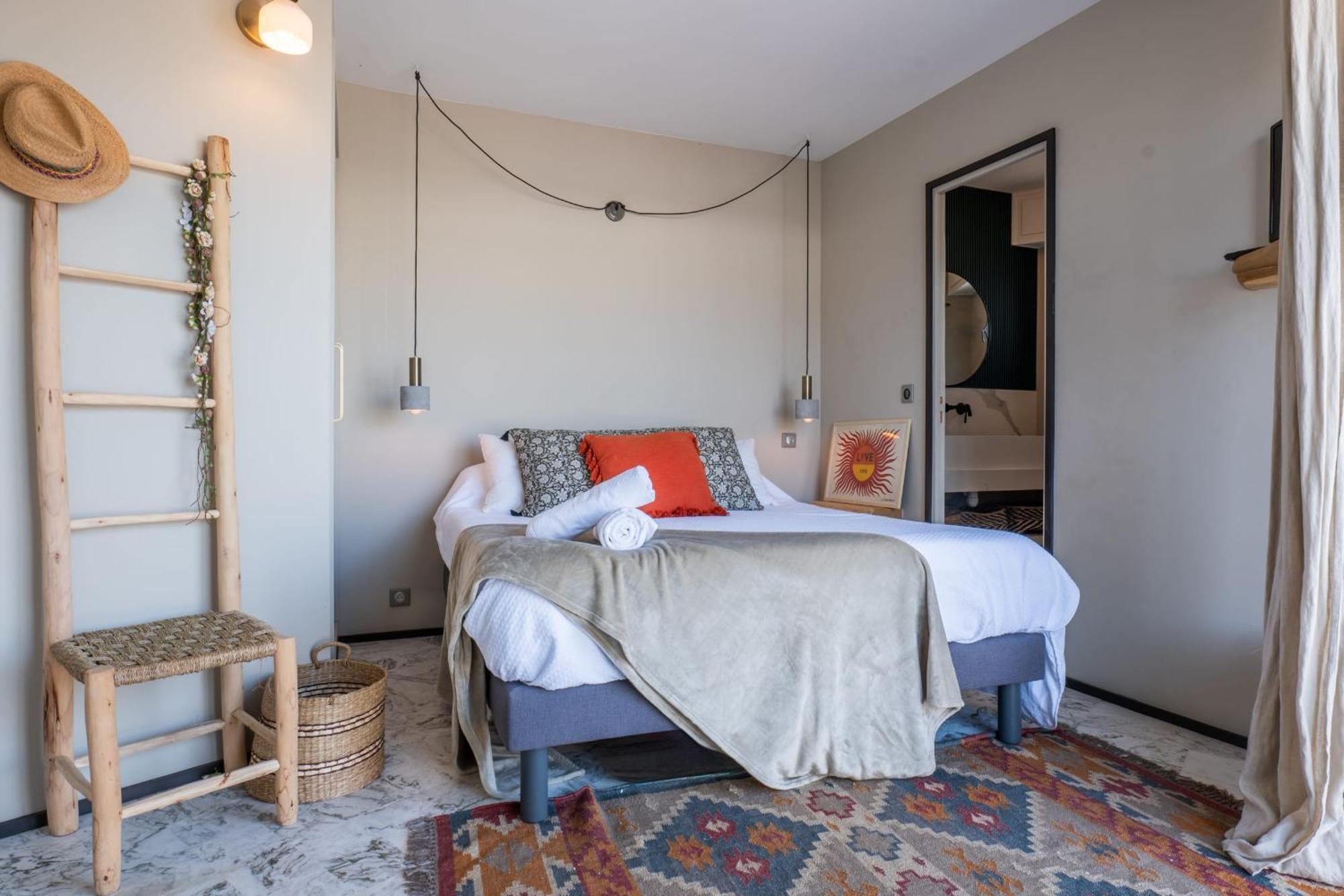 2-br Rooftop In Palm 2-min Walk To Beaches Appartamento *