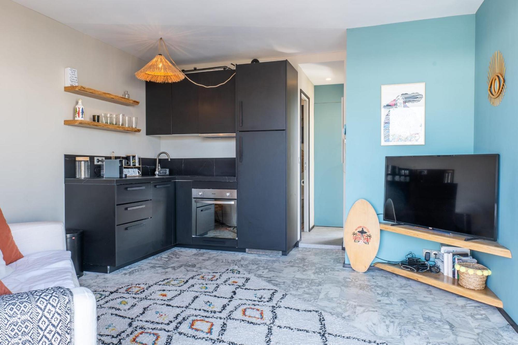 2-br Rooftop In Palm 2-min Walk To Beaches Cannes